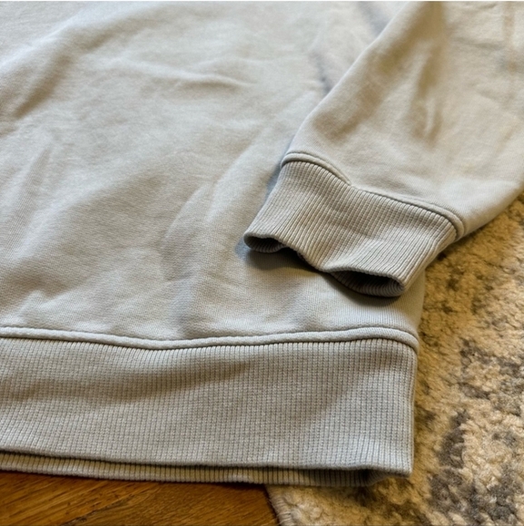 EVERLANE Men’s Crewneck Sweatshirt - Picture 4 of 5